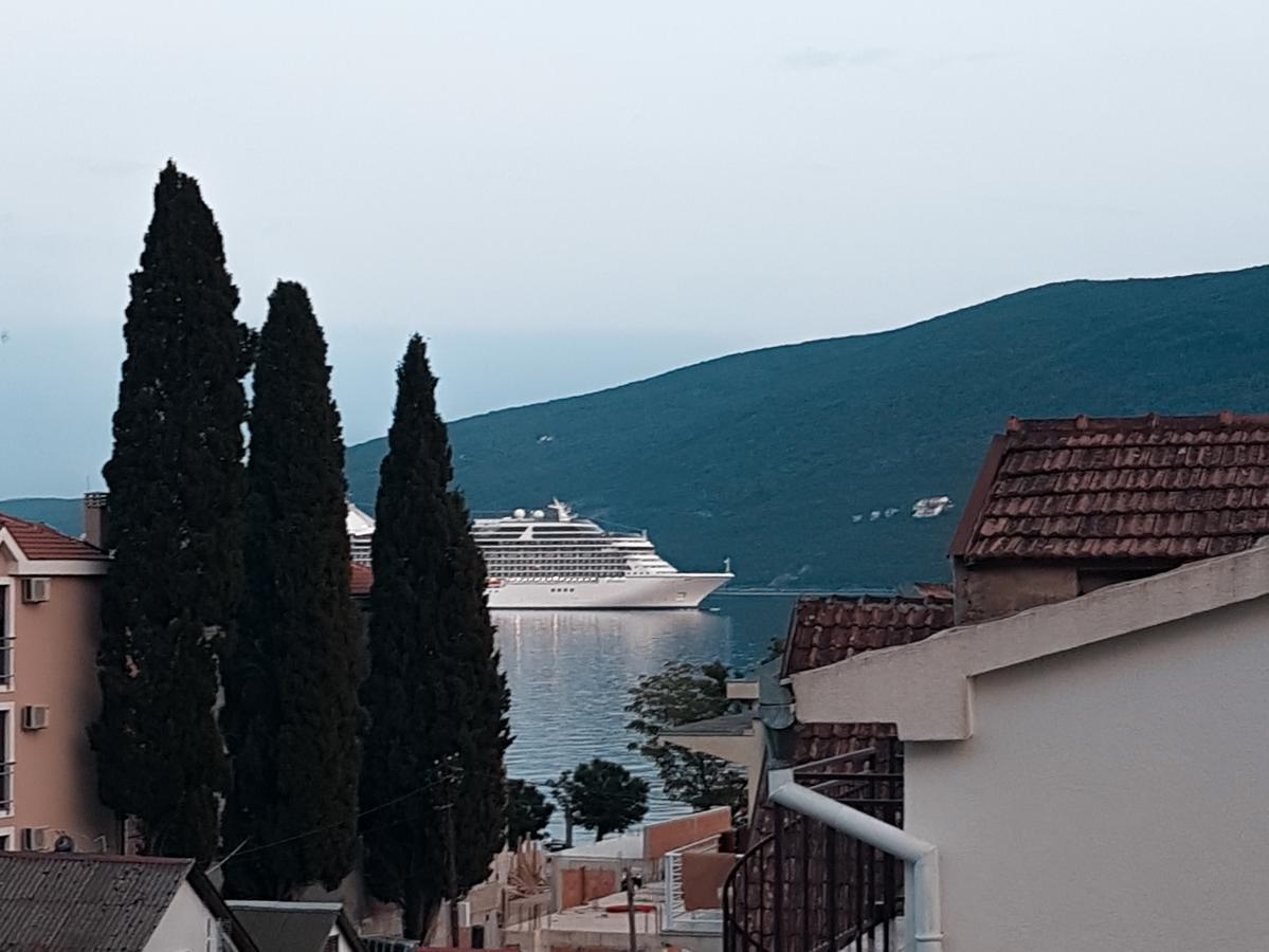 Smokva Apartments Herceg Novi Eksteriør bilde
